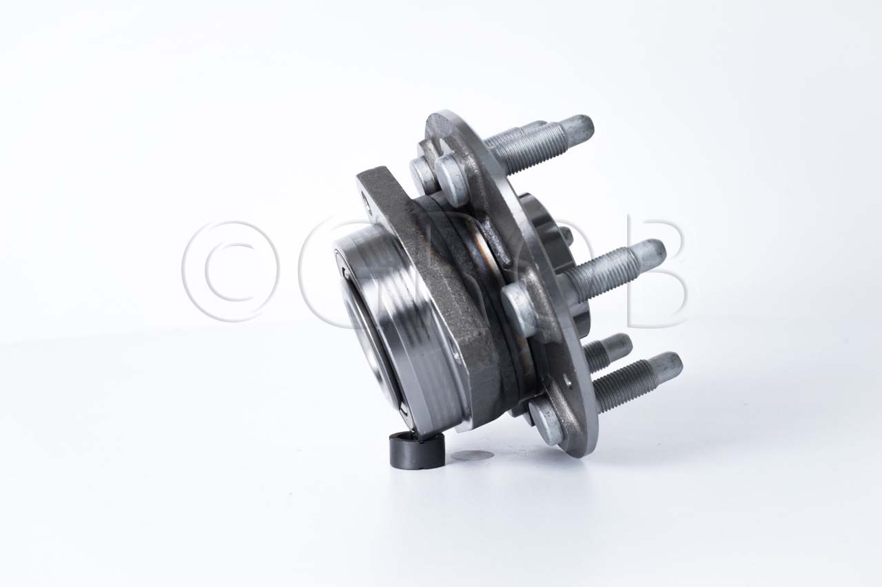 Maza de Rueda Del. Der. XT5 17-23 Blazer 19-23 Traverse 18-23 Acadia 17-23