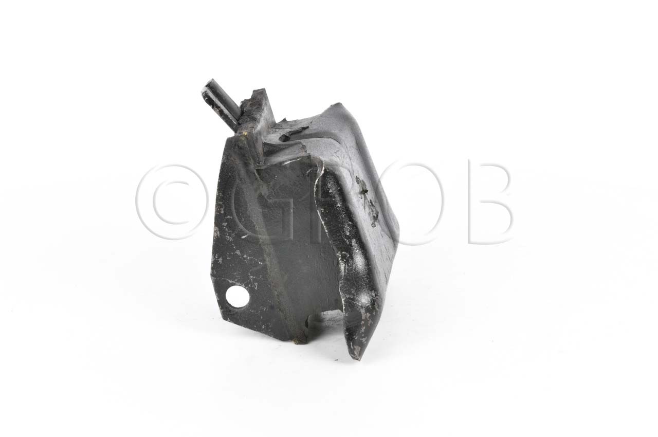 Soporte Motor Front. Der. Century 75-81 Le Sabre 76-85 Camaro 80-81 Impala 80-84 Malibu 78-83 Malibu 78-83 Montecarlo 78-87 Montecarlo 78-87 Cutlass Calais 78-84 Bonneville 80-86 Firebird 77-81