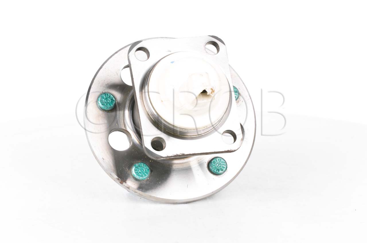 Maza de Rueda Tras. Lumina Sedan 95-97