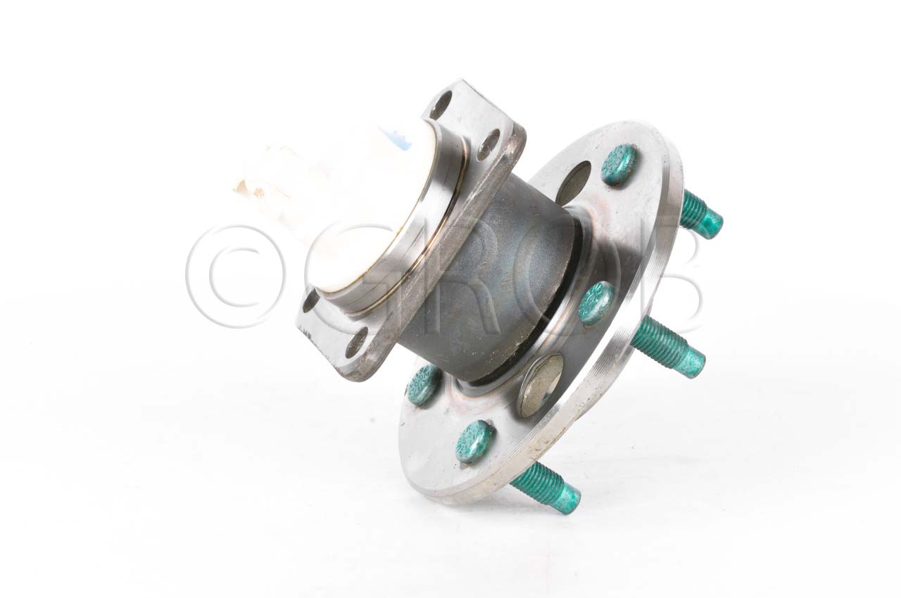 Maza de Rueda Tras. Lumina Sedan 95-97