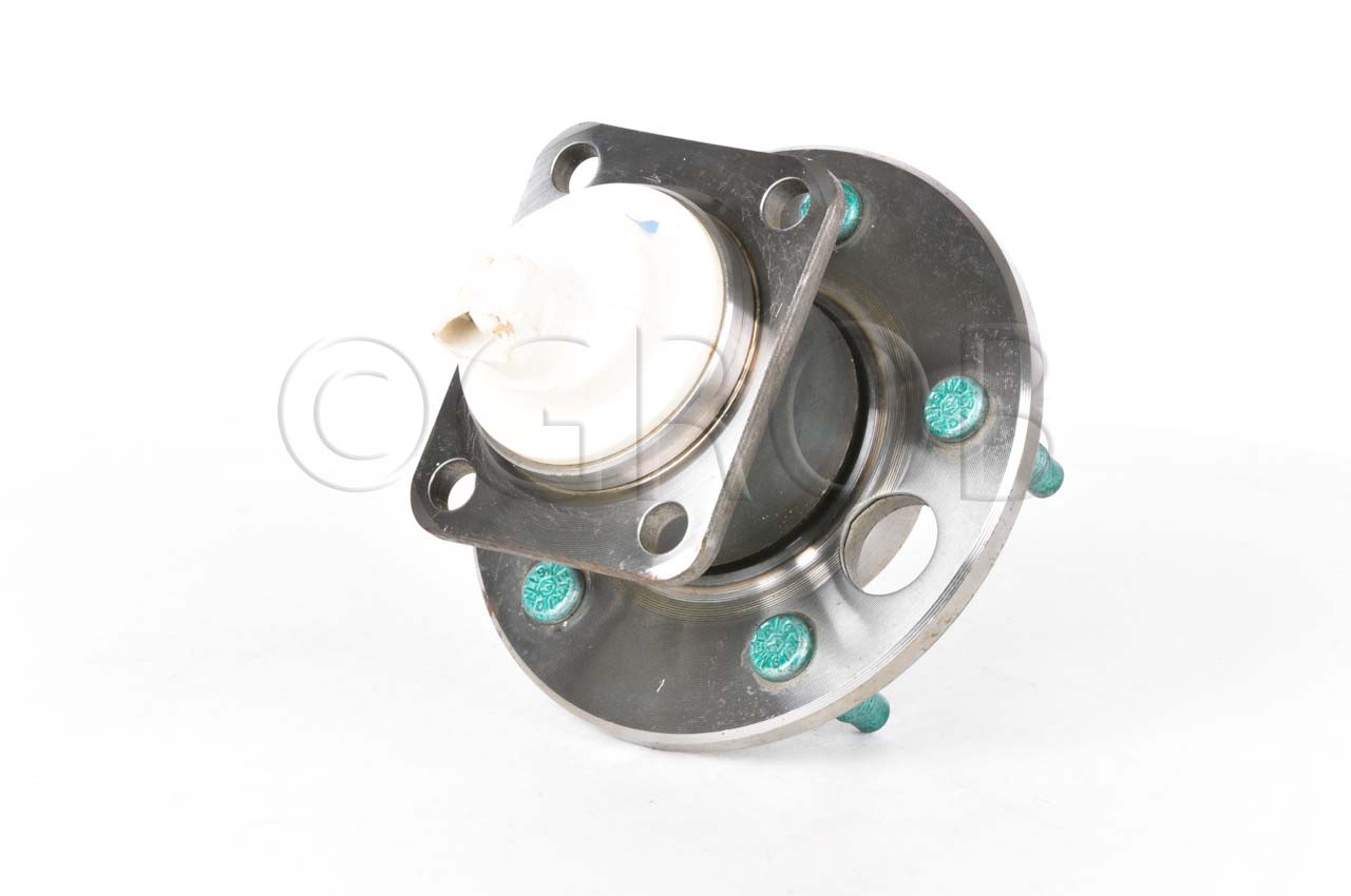 Maza de Rueda Tras. Lumina Sedan 95-97