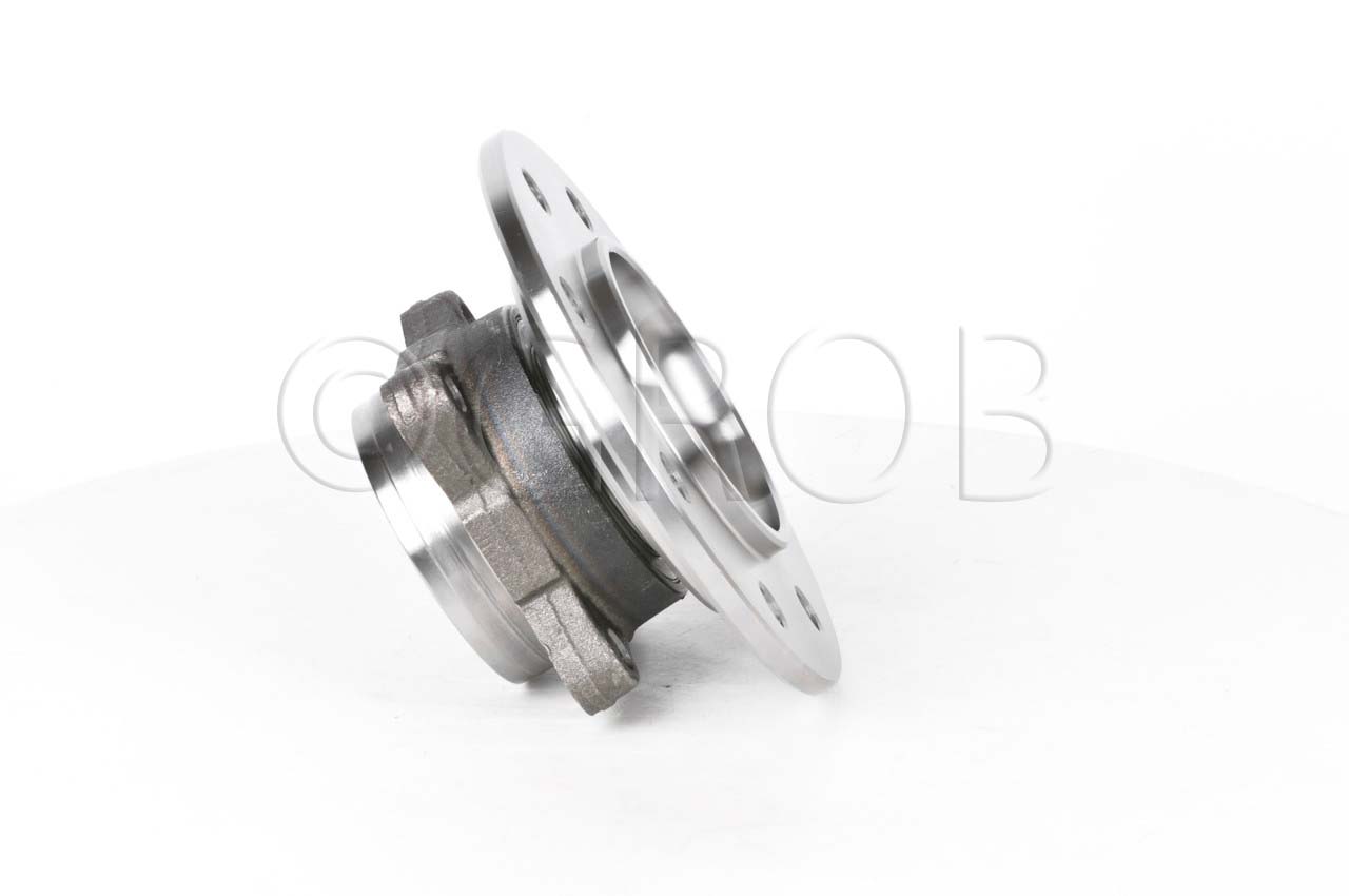 Maza de Rueda Del. C-2500 4X4 95-98 Suburban 4X4 95-98