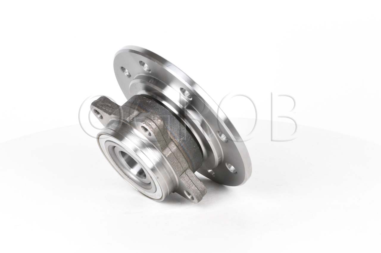 Maza de Rueda Del. C-2500 4X4 95-98 Suburban 4X4 95-98