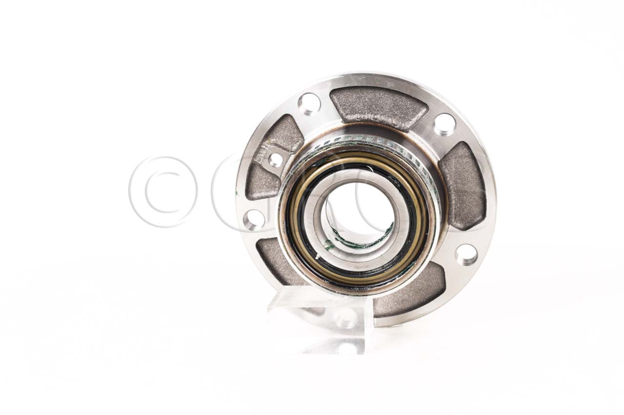 Maza de Rueda Del. 318i 91-01 320i 91-01 323i 91-01 325i 91-01 328i 91-01 330i 91-01 530i 91-01 540i 91-01 Serie 3 (E46) 99-05 Z3 96-02 Z4 03-09